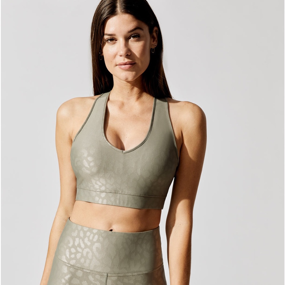 Carbon38 Action Bra 2.0 In Leopard Takara Shine – Utility Green